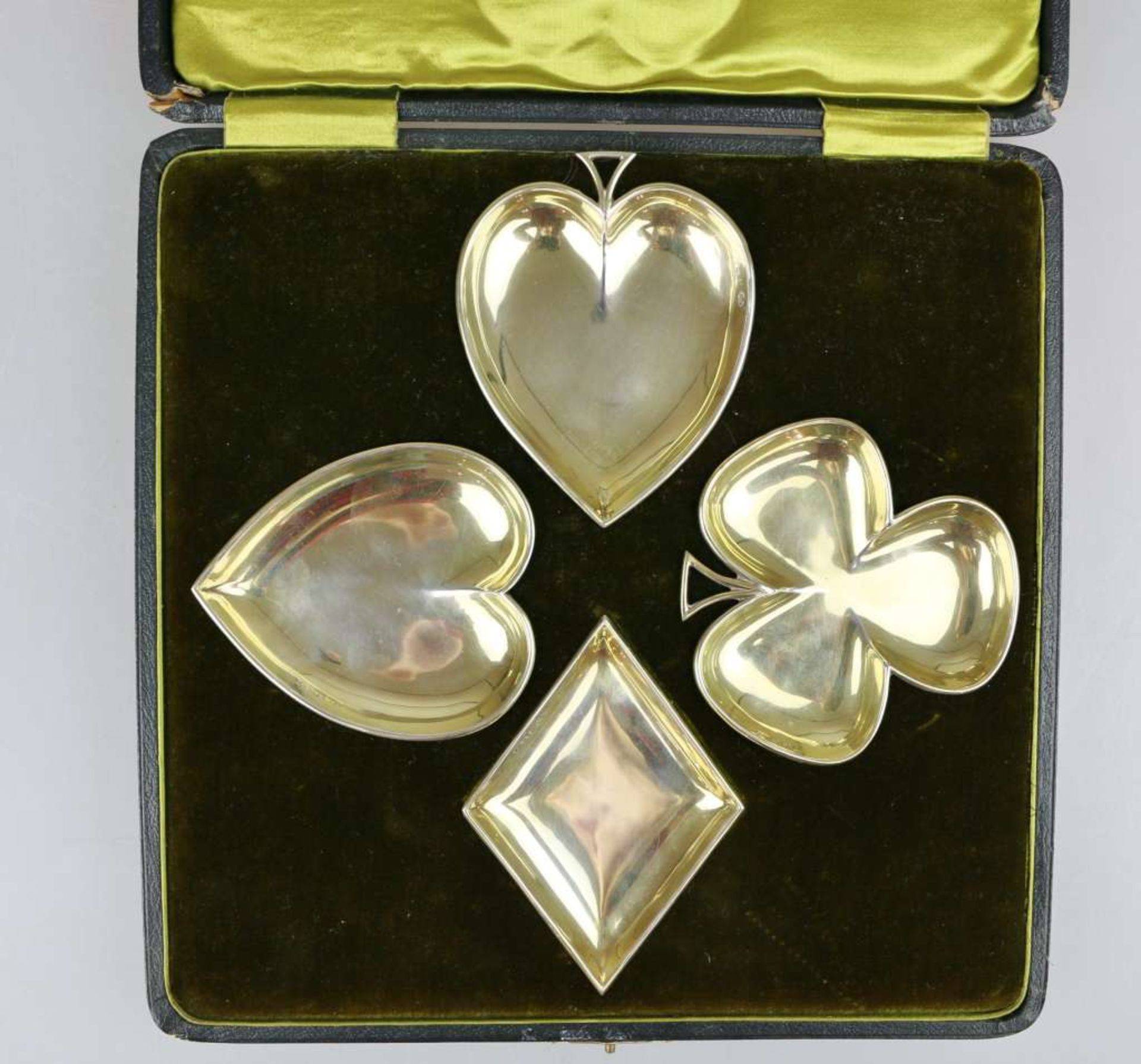 4 vergoldete Silberschälchen im Etui, in Form der Kartenfarben, Sterling Silber, Birmingham/ E