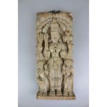 Prozessionsholz, Gott Vishnu, Indien, 19./ 20. Jh., Relief geschnitzt, Darstellung des vierarmi