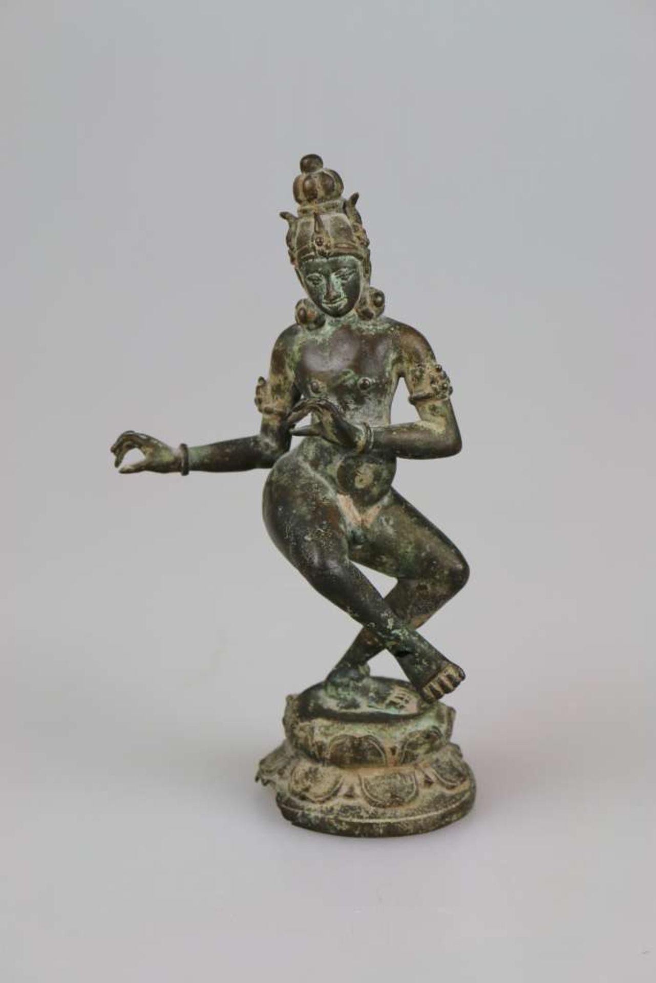 Tanzender Shiva, Thailand, Bronze, auf Lothussockel, H.: 20 cm.