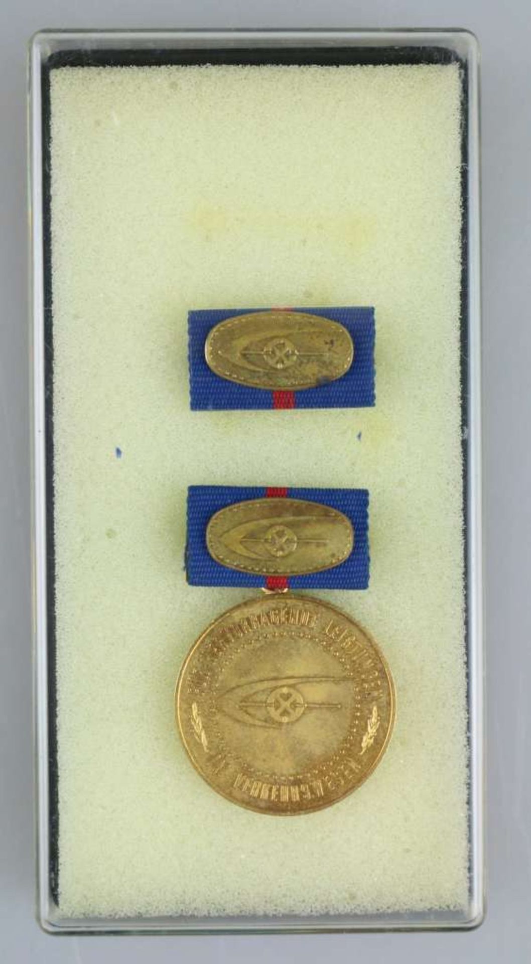 DDR, Medaille für hervorragende Leistungen im Verkehrswesen. Mit Interimsspange.