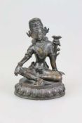 Bodhisattva aus Bronze, Thailand, Aufsatz eines Räuchergefäßes, wohl 19. Jh., H.: ca. 18 cm.