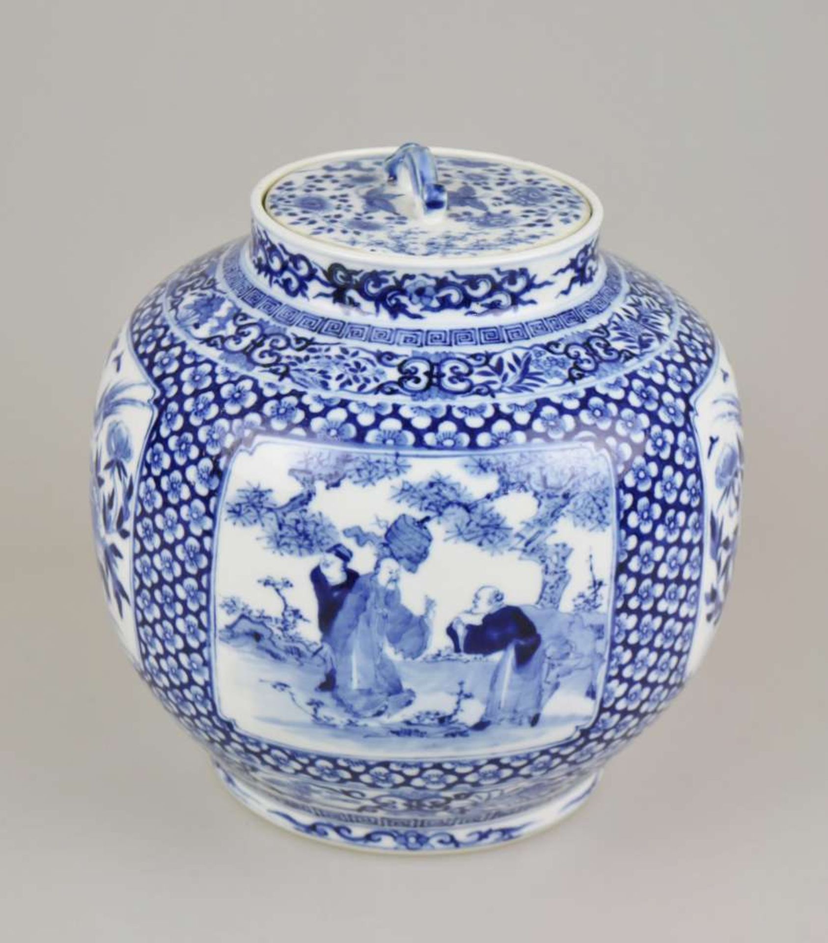 Großer Topf, China, Blau-Weiß mit Flachdeckel, Qing-Dynastie (1644-1911). Kugeliger, leicht g - Bild 2 aus 6