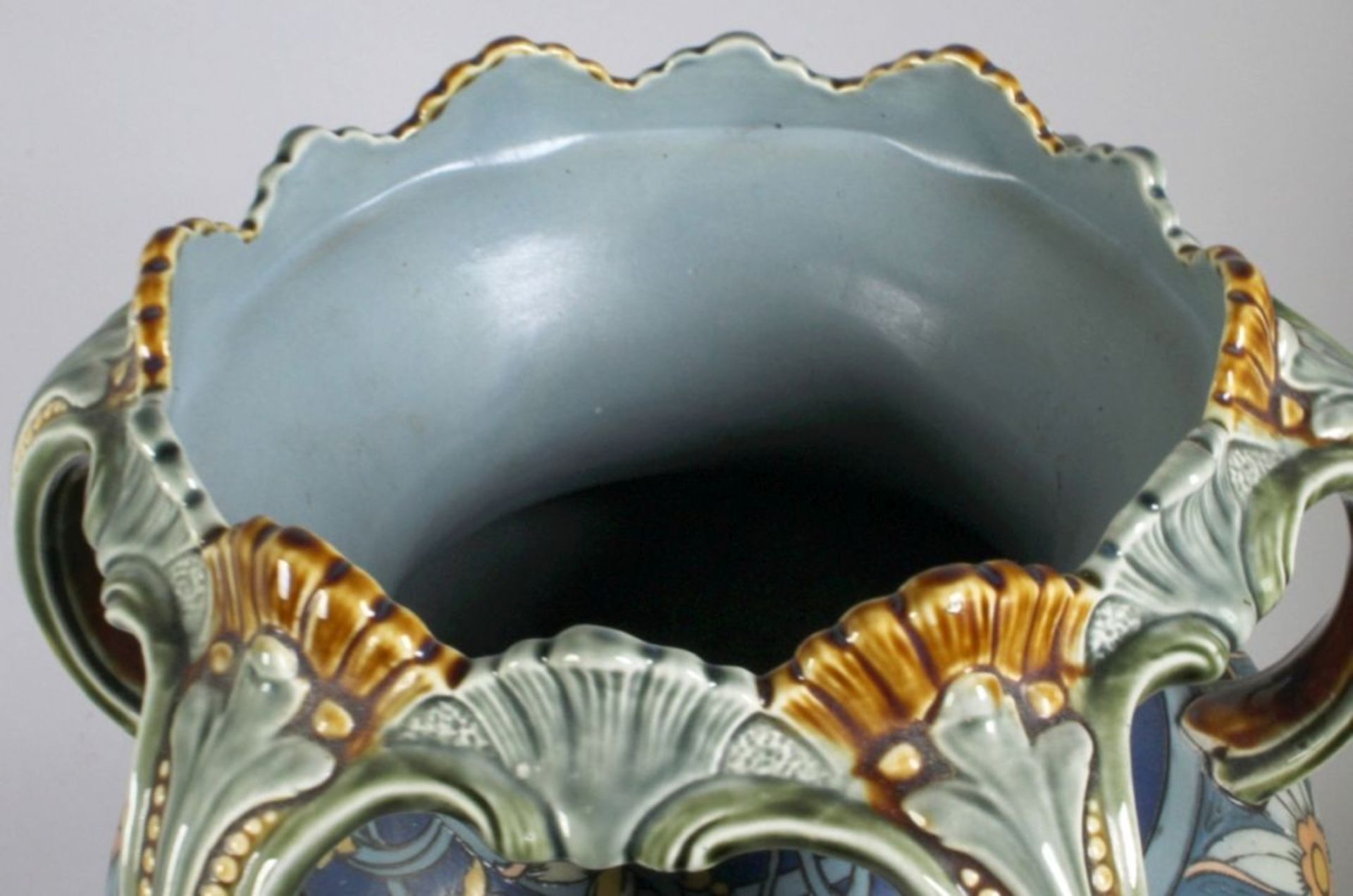 Feinsteinzeug-Ziervase, Villeroy & Boch, Mettlach, 1898, Entw.: M. Hein, Mod.nr.: 2416, - Bild 2 aus 4