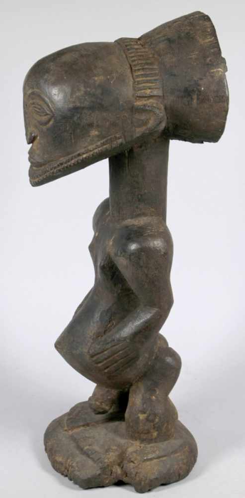 Ahnen-Figur, Hemba, Kongo, auf Rundsockel stehende, männliche Darstellung, an vorstehenden< - Image 2 of 5