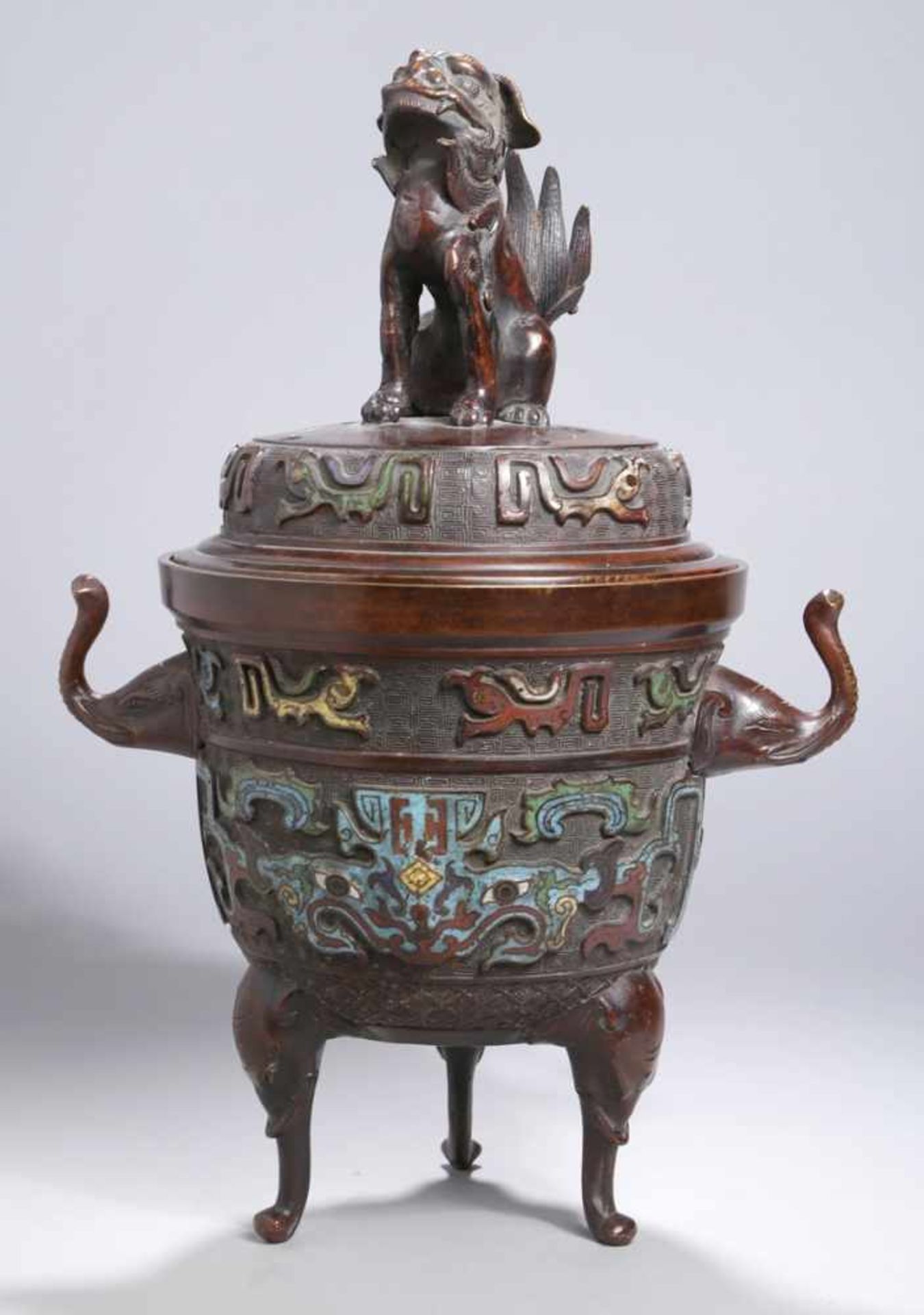 Bronze-Koro, China, 19. Jh., urnenförmiger, abgesetzt gearbeiteter Korpus auf 3 schlanken,<