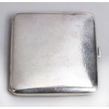 Zigaretten-Etui, dt., um 1925, Silber 800, rechteckig, scharniert, Wandung mit