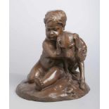 Bronze-Plastik, "Putto mit Hund", anonymer Bildhauer Mitte 20. Jh., vollplastische,