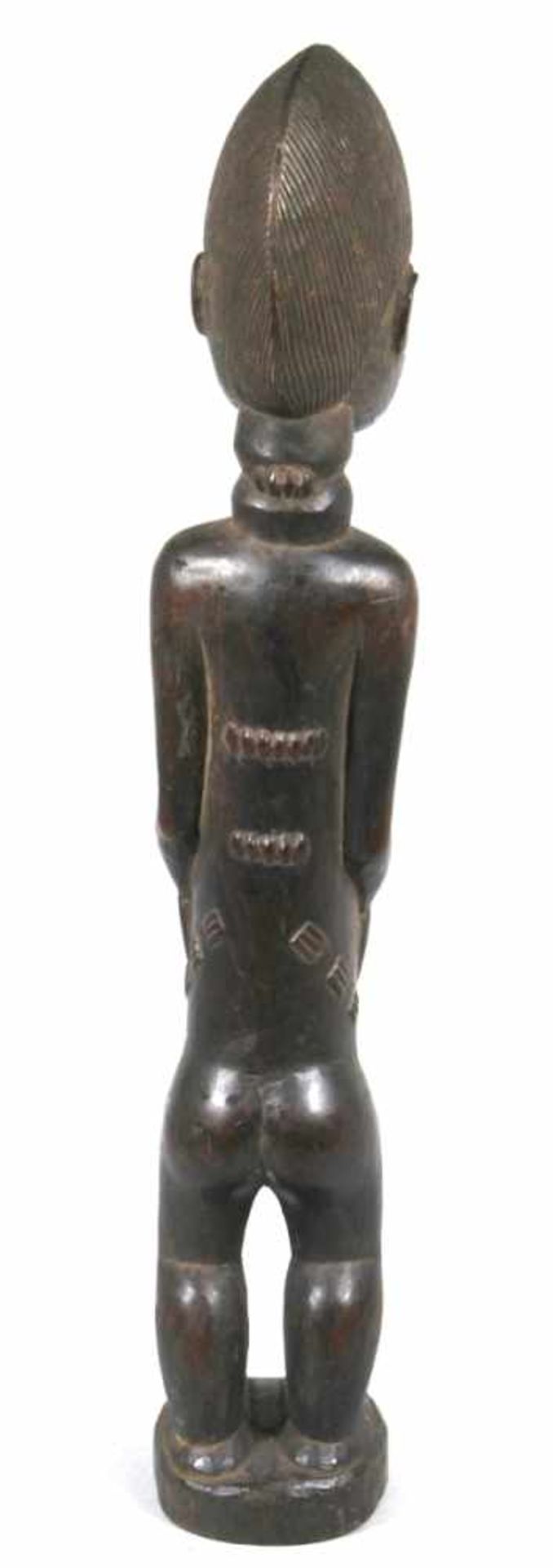 Ahnen-Figur, Baule, Elfenbeinküste, auf kleiner, rundlicher Plinthe vollplastische,< - Bild 3 aus 3