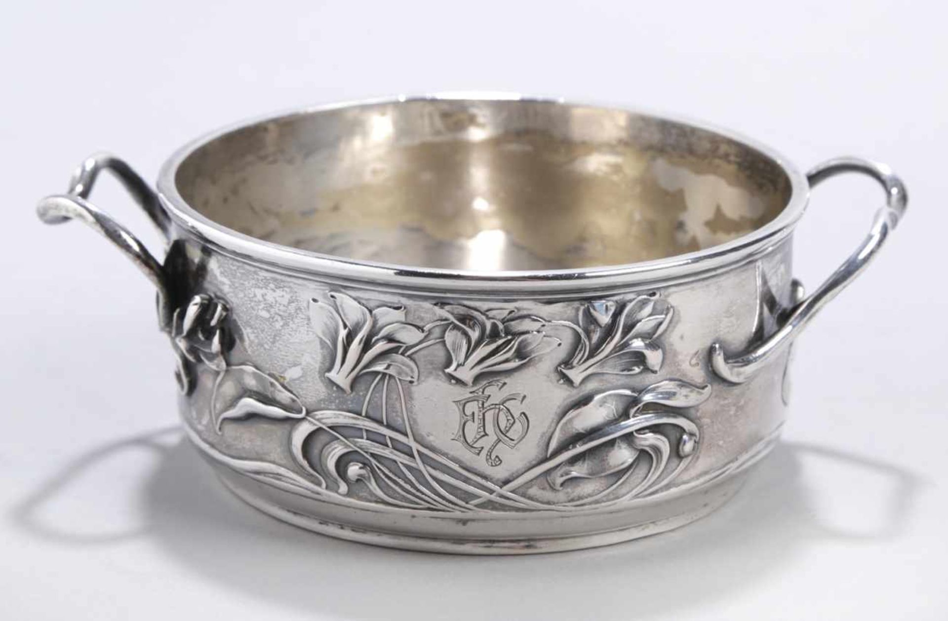 Anbieteschale, dt., um 1900-10, Silber 800, runde Form, seitlich 2 Tragegriffe, Schauseite