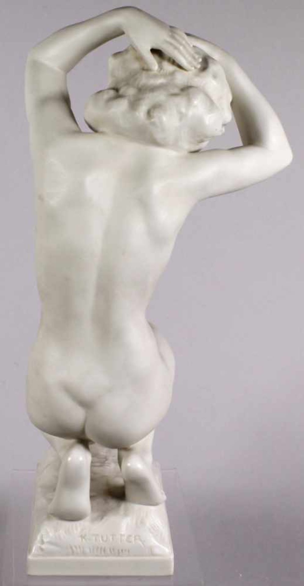 Bisquitporzellan-Figur, "Nach dem Bade", Lorenz Hutschenreuther, Kunstabteilung Selb, um - Bild 2 aus 5