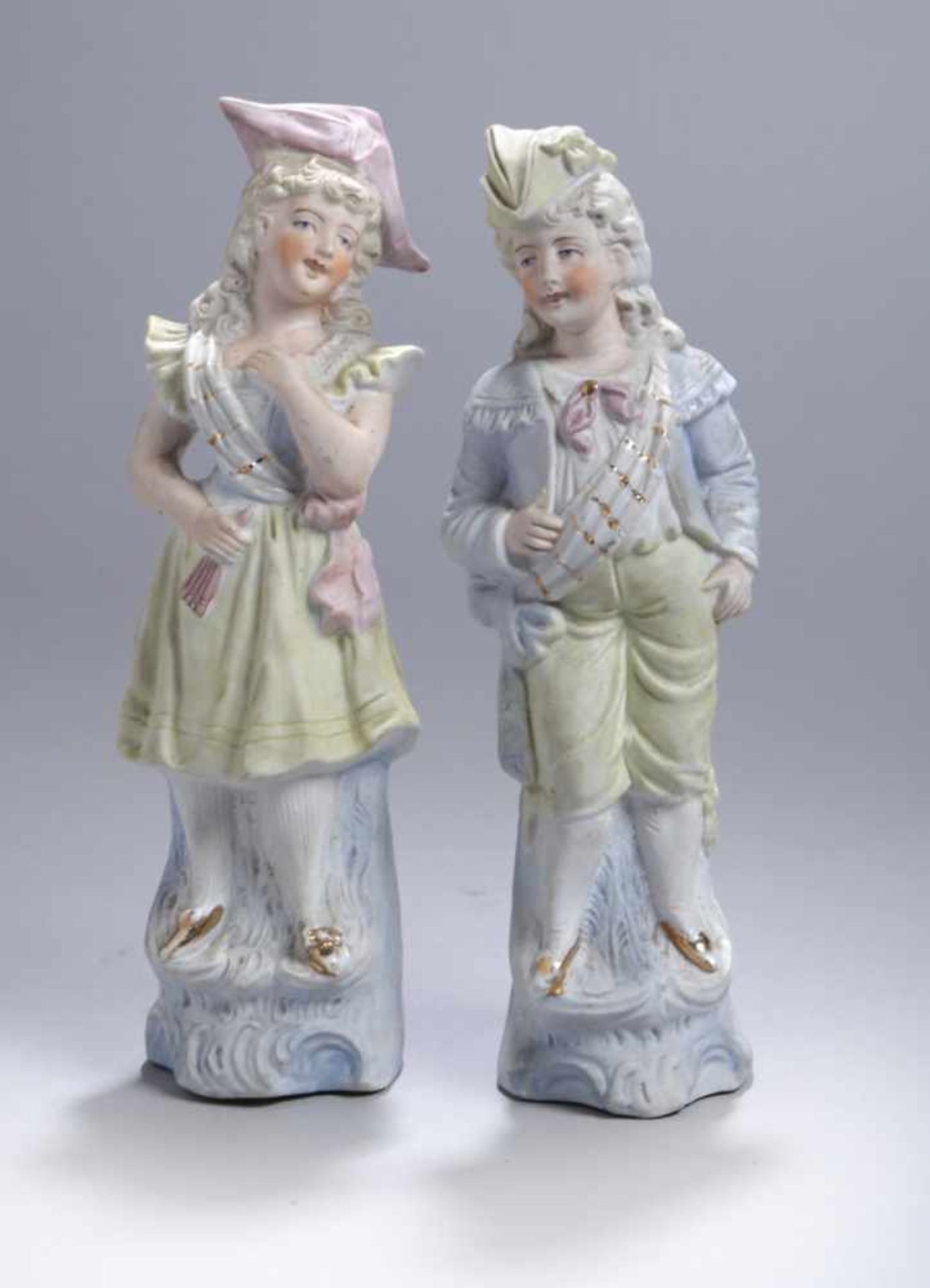 Ein Paar Bisquitporzellan-Figuren, "Junge Dame und Kavalier", 20. Jh., vollplastische,stehende