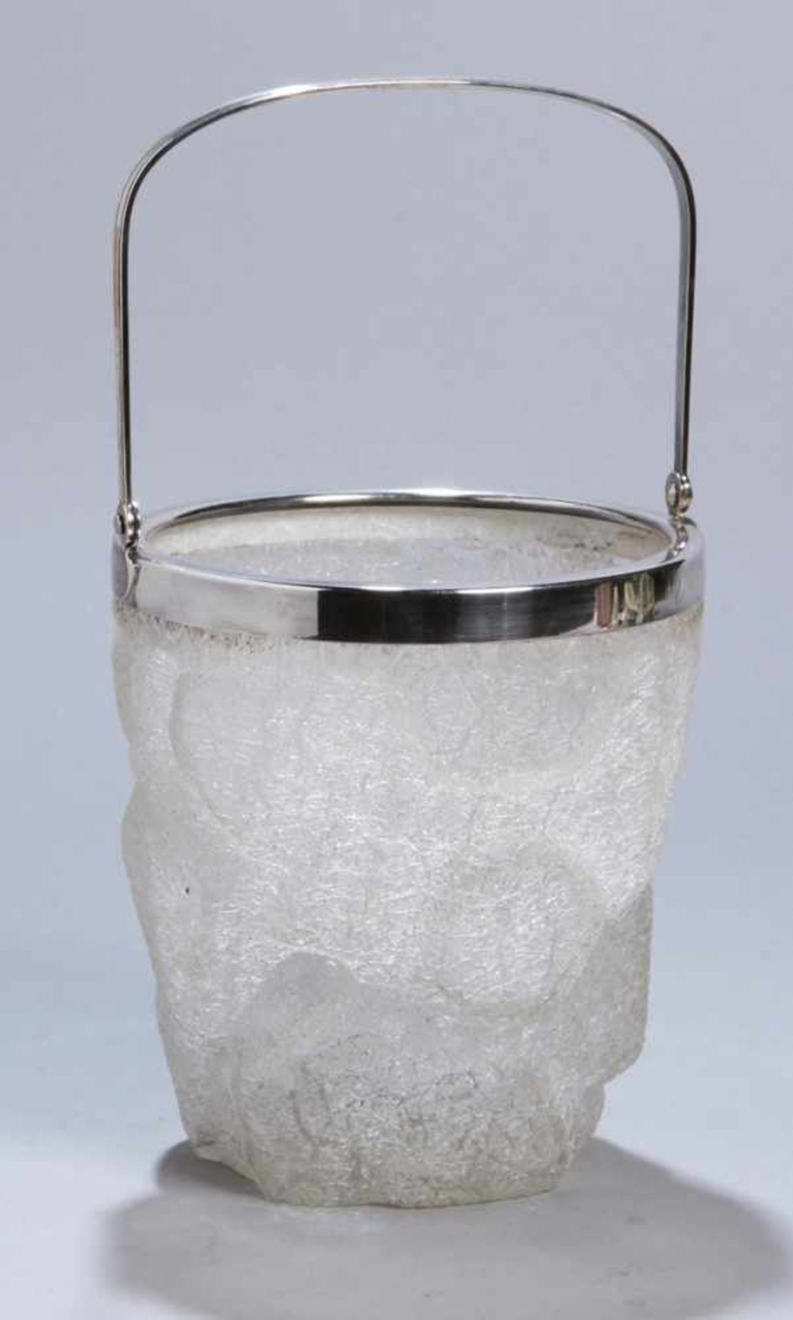 Glas-Eiswürfelbehälter, WMF, Geislingen, um 1900, Mod.nr.: 10, unregelmäßiger, rundlicherStand, sich