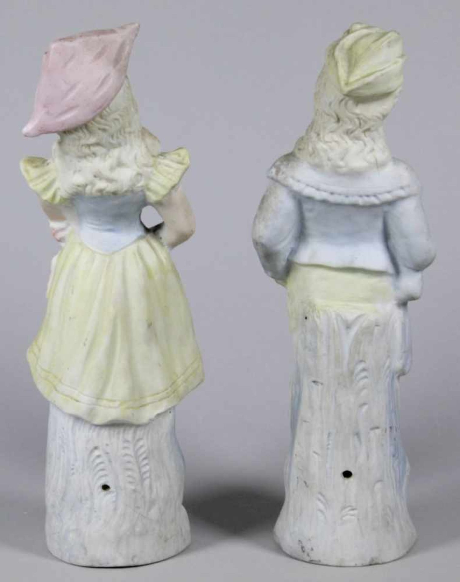 Ein Paar Bisquitporzellan-Figuren, "Junge Dame und Kavalier", 20. Jh., vollplastische,stehende - Bild 2 aus 3