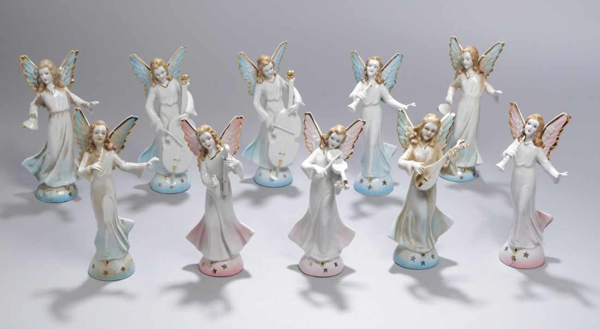 Porzellan-Figurengruppe, 10-tlg., "Musiziernde Engel", dt., 2. Hälfte 20. Jh., Mod.nr.:330, auf