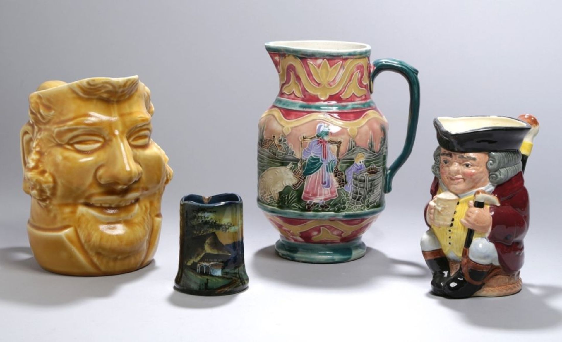 Keramik-Konvolut, 4-tlg., unterschiedliche Objekte, Formen, Größen und Dekore, teilw.besch.