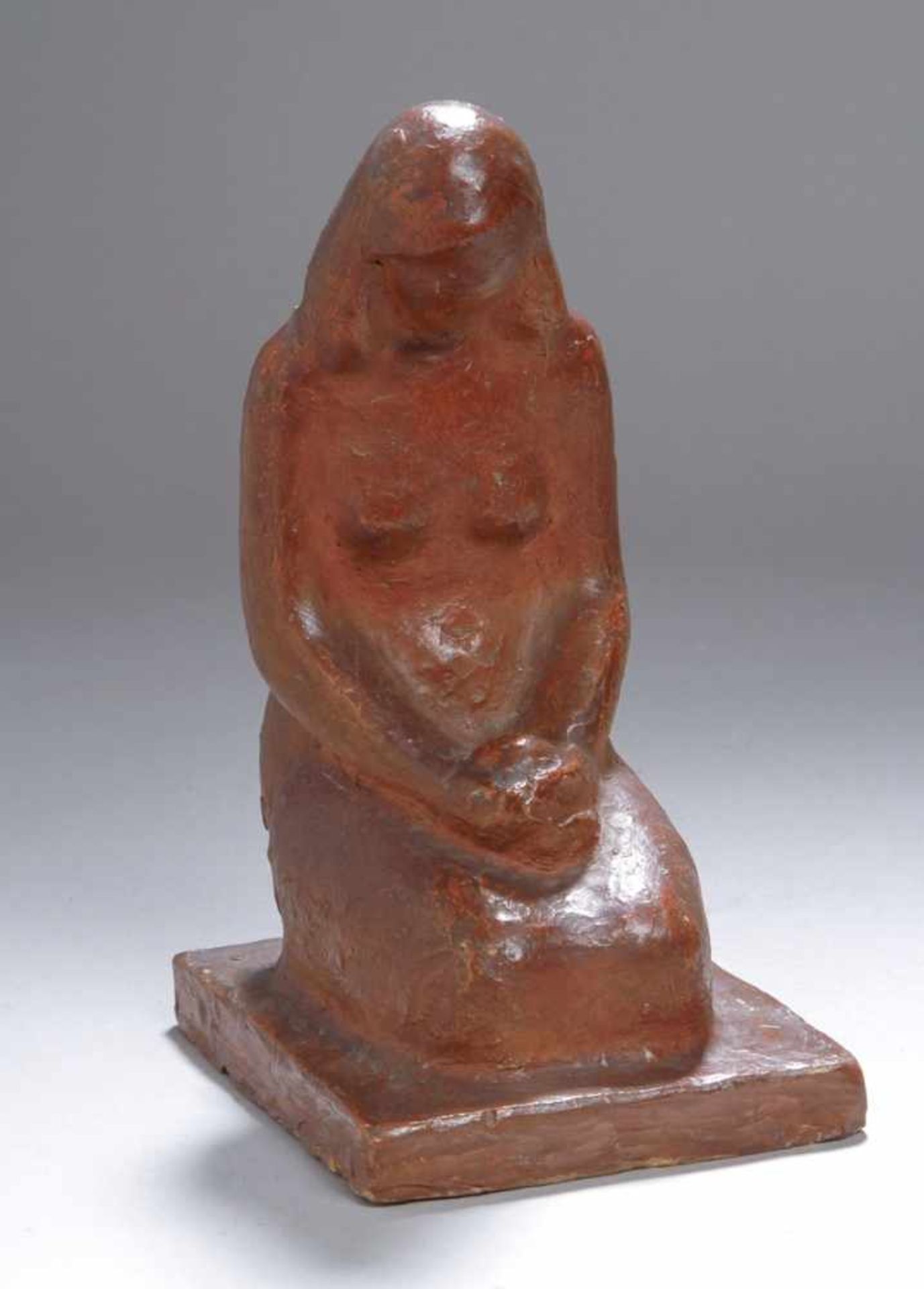 Terracotta-Figur, "Kniender, weiblicher Halbakt", anonymer Bildhauer Mitte 20. Jh.,