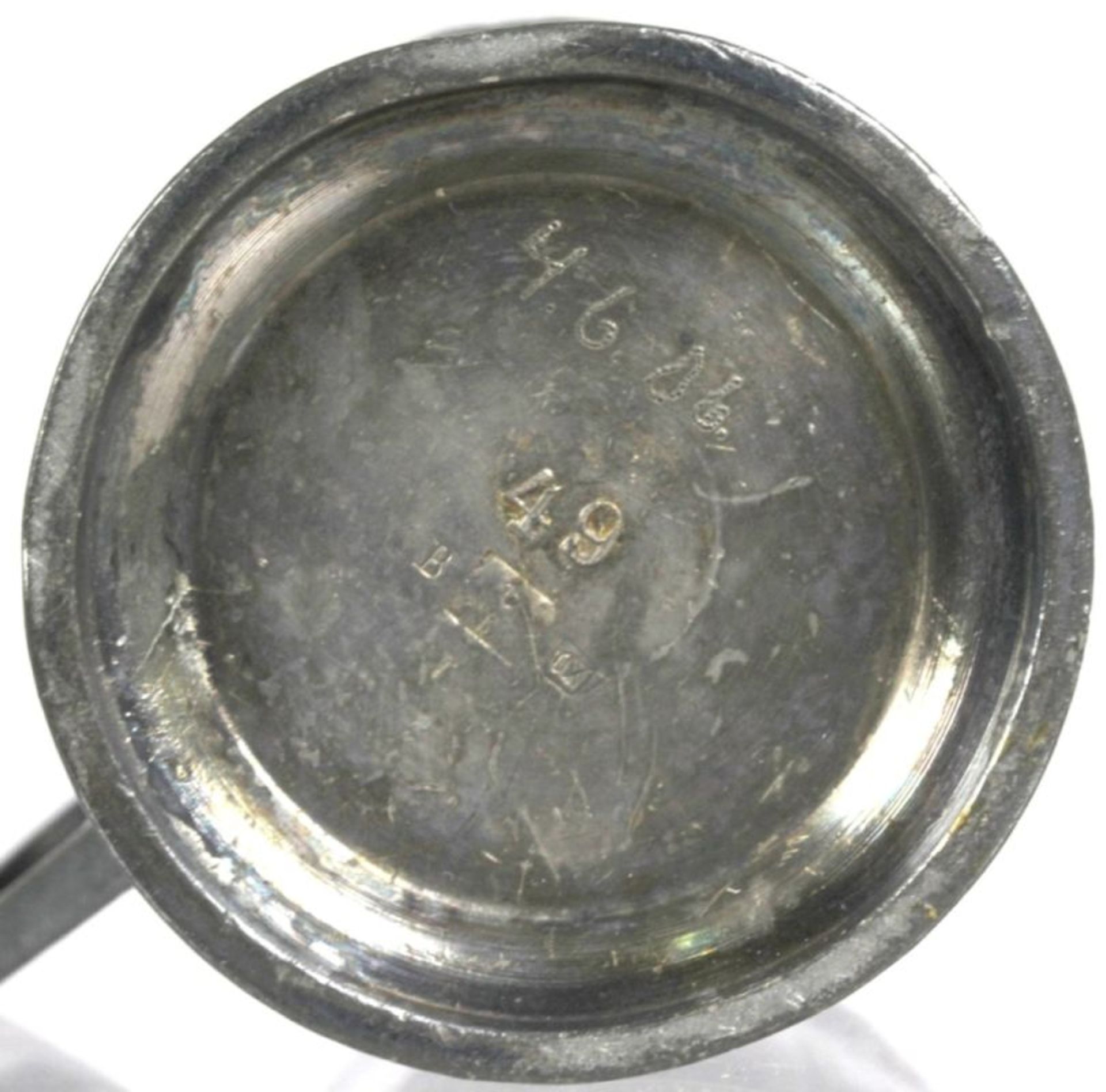 Britanniametall-Tasse, WMF, Geislingen, um 1906, Mod.nr. 49, auf flach ausgestelltemRundfuß - Bild 3 aus 3