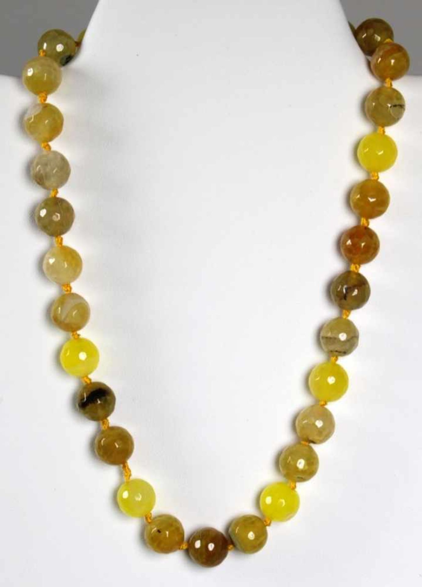 Halskette, Choker geknüpft, gefertigt aus facettierten Achatkugeln, D 12 mm,silberfarbener