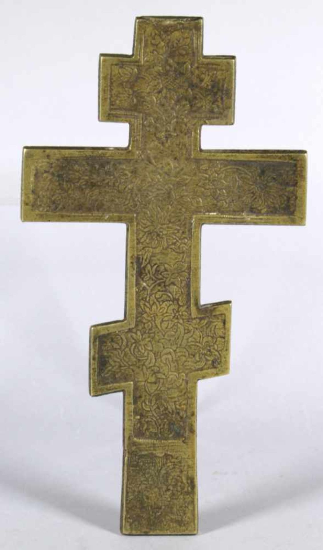 Bronze-Ikonenkreuz, Russland, 19. Jh., flache, orthodoxe Kreuzform mit reliefiertem CorpusChristi, - Bild 2 aus 2