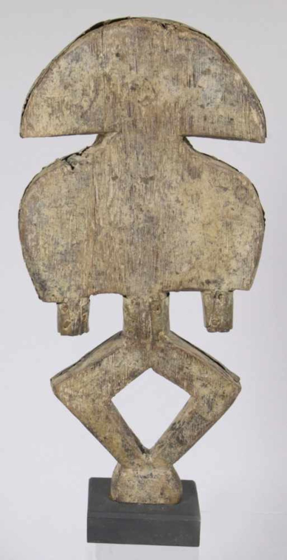 Kleine Grabwächter-Figur, Kota, Gabun, flaches, ovales Gesicht mit Knopfaugen und spitzerNase - Bild 2 aus 2