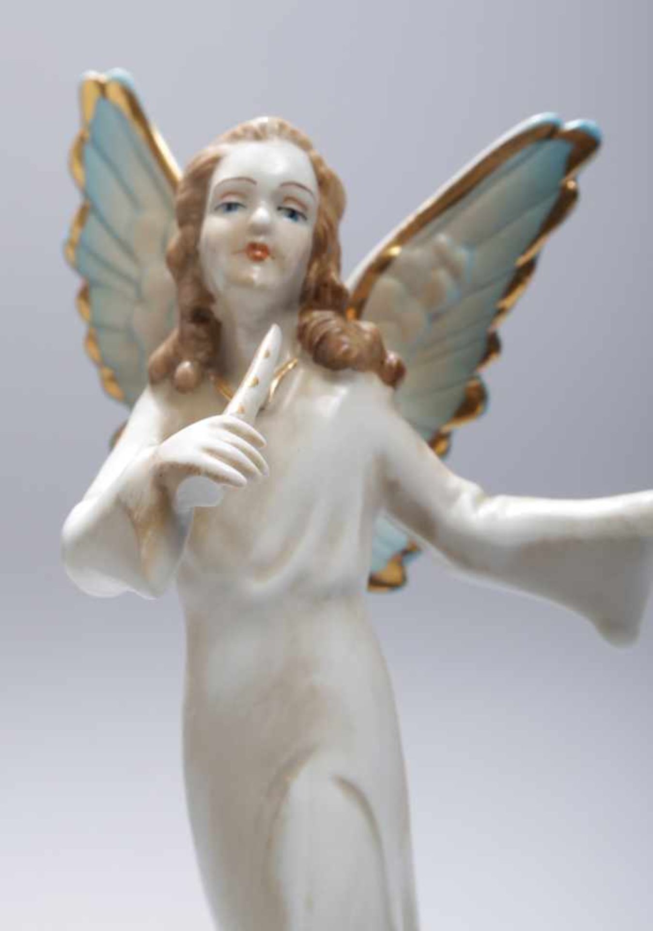 Porzellan-Figurengruppe, 10-tlg., "Musiziernde Engel", dt., 2. Hälfte 20. Jh., Mod.nr.:330, auf - Bild 2 aus 3