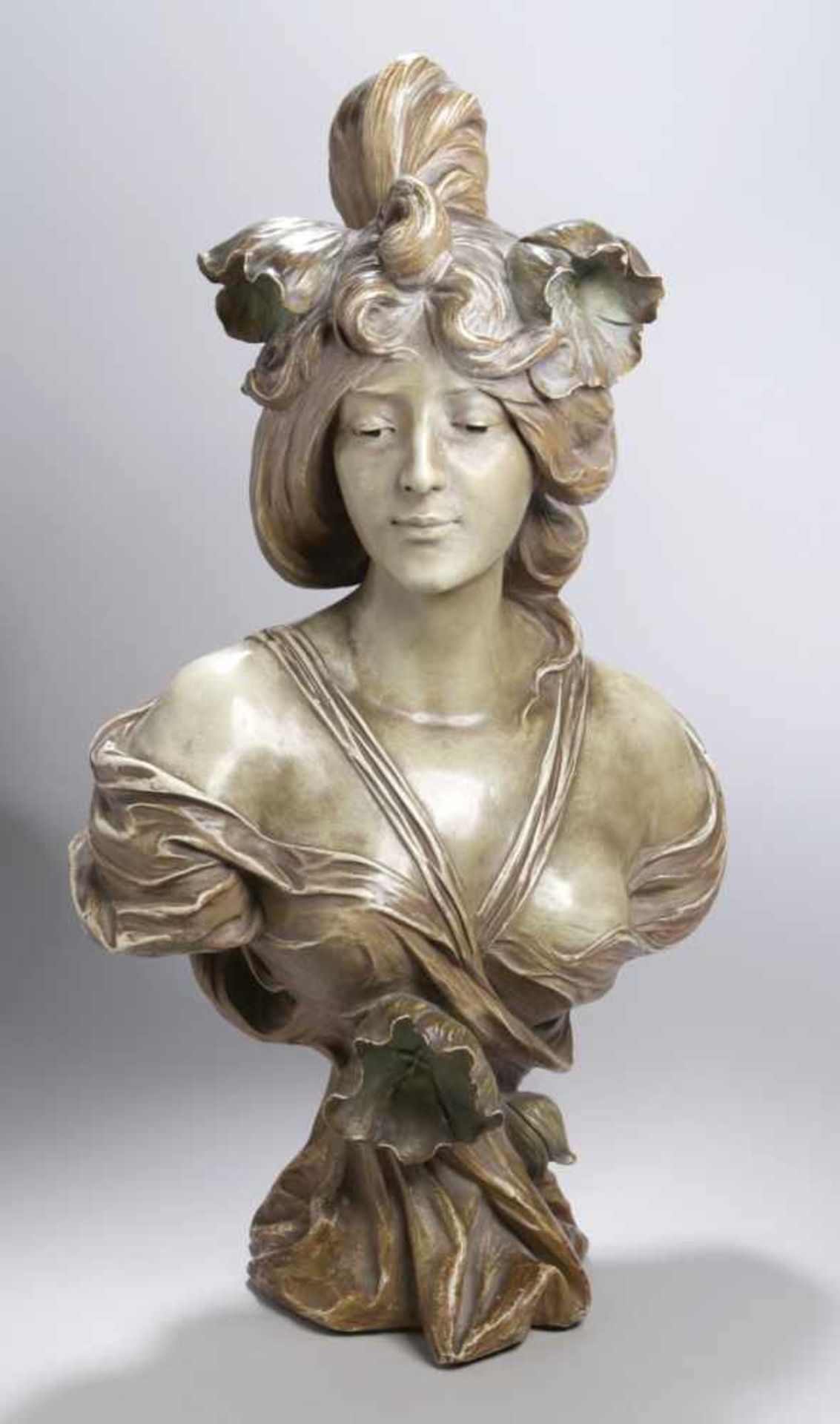 Keramik-Büste, "Jugendstil Schönheit", Uriela, um 1900, Mod.nr.: 2651, vollplastischeDarstellung