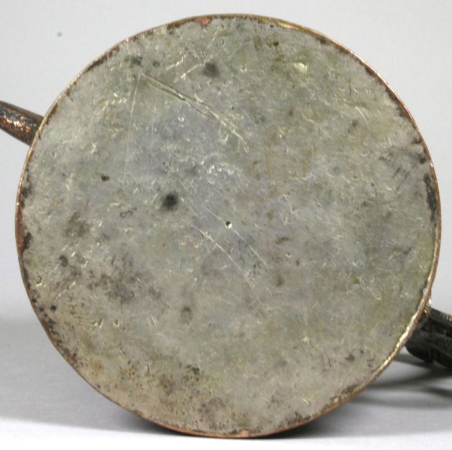 Kupfer-Kanne, wohl Persien, 19. Jh., plastischer Fabeltierhenkel, scharnierter, gewölbterDeckel - Bild 5 aus 5