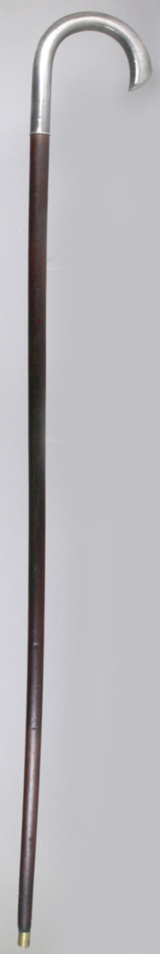 Spazierstock, dt., um 1920, brauner Holzschaft, Griff Silber 800, gearbeitet inNiello-Technik, - Bild 2 aus 4