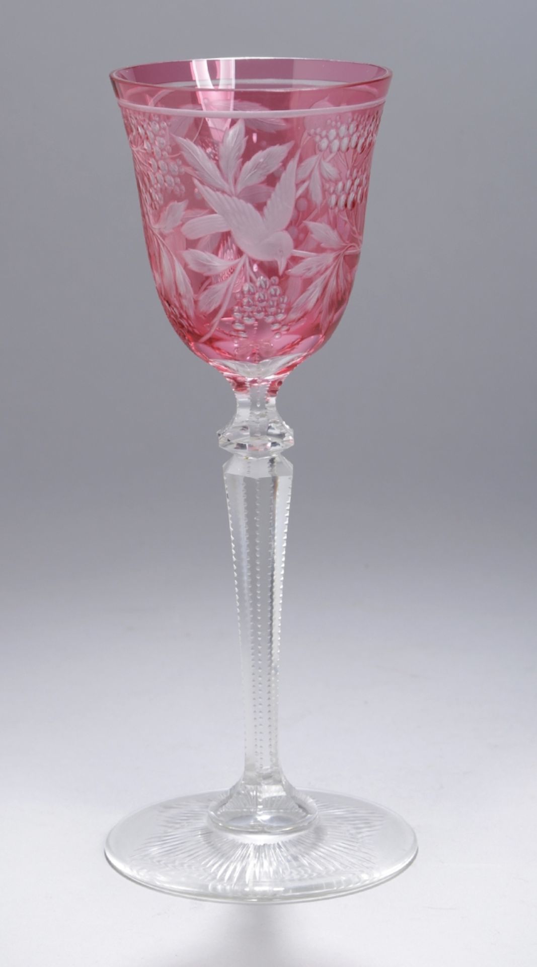 Wein-Stengelglas, dt., um 1900, Tellerstand mit Stern-Strahlenschliff, konischer,facettierter S