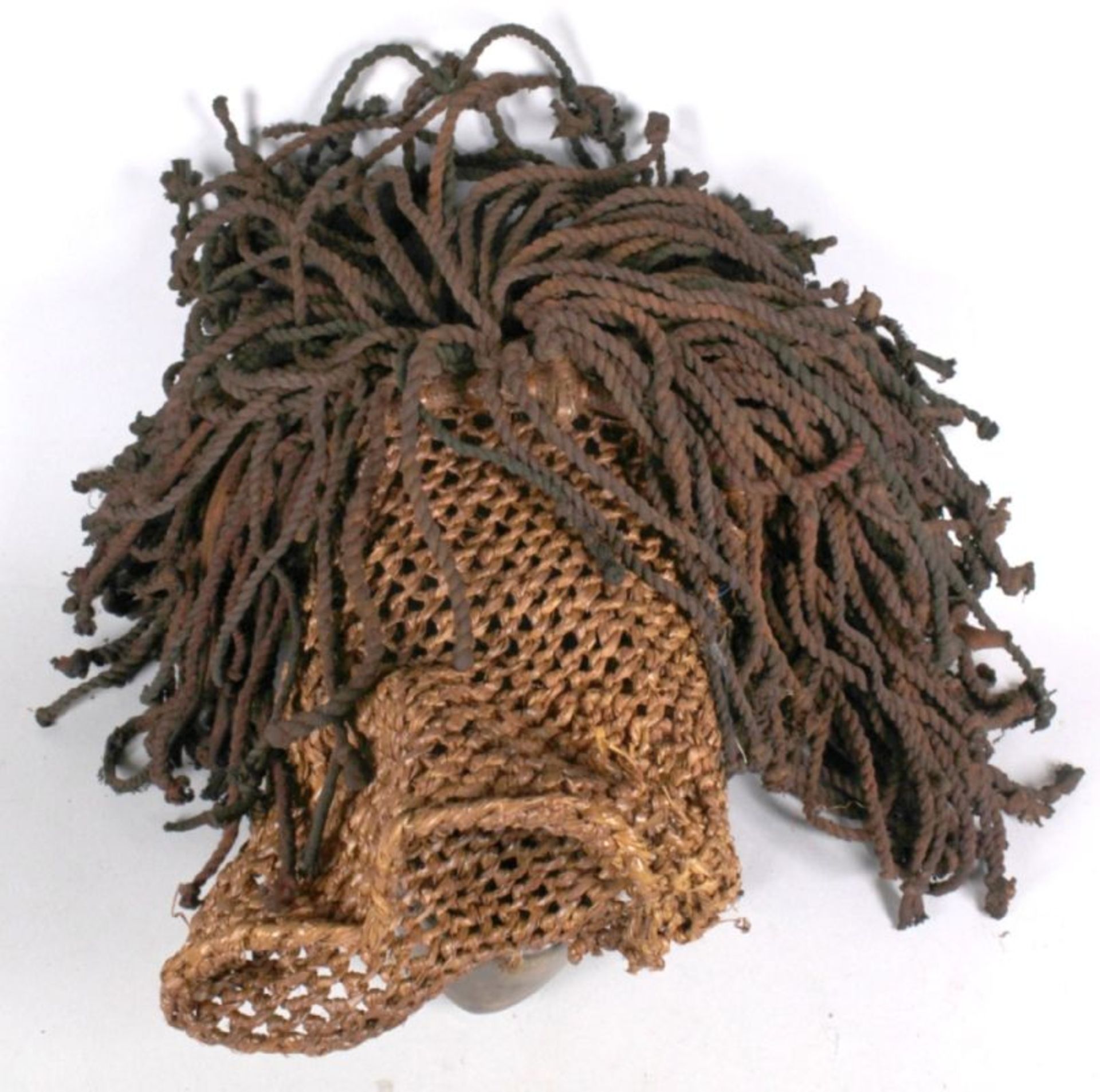 Maske, Tchokwe, Angola, plastisches Gesicht mit linsenförmigen, geschlitzt offenen Augen,kleine - Bild 4 aus 5