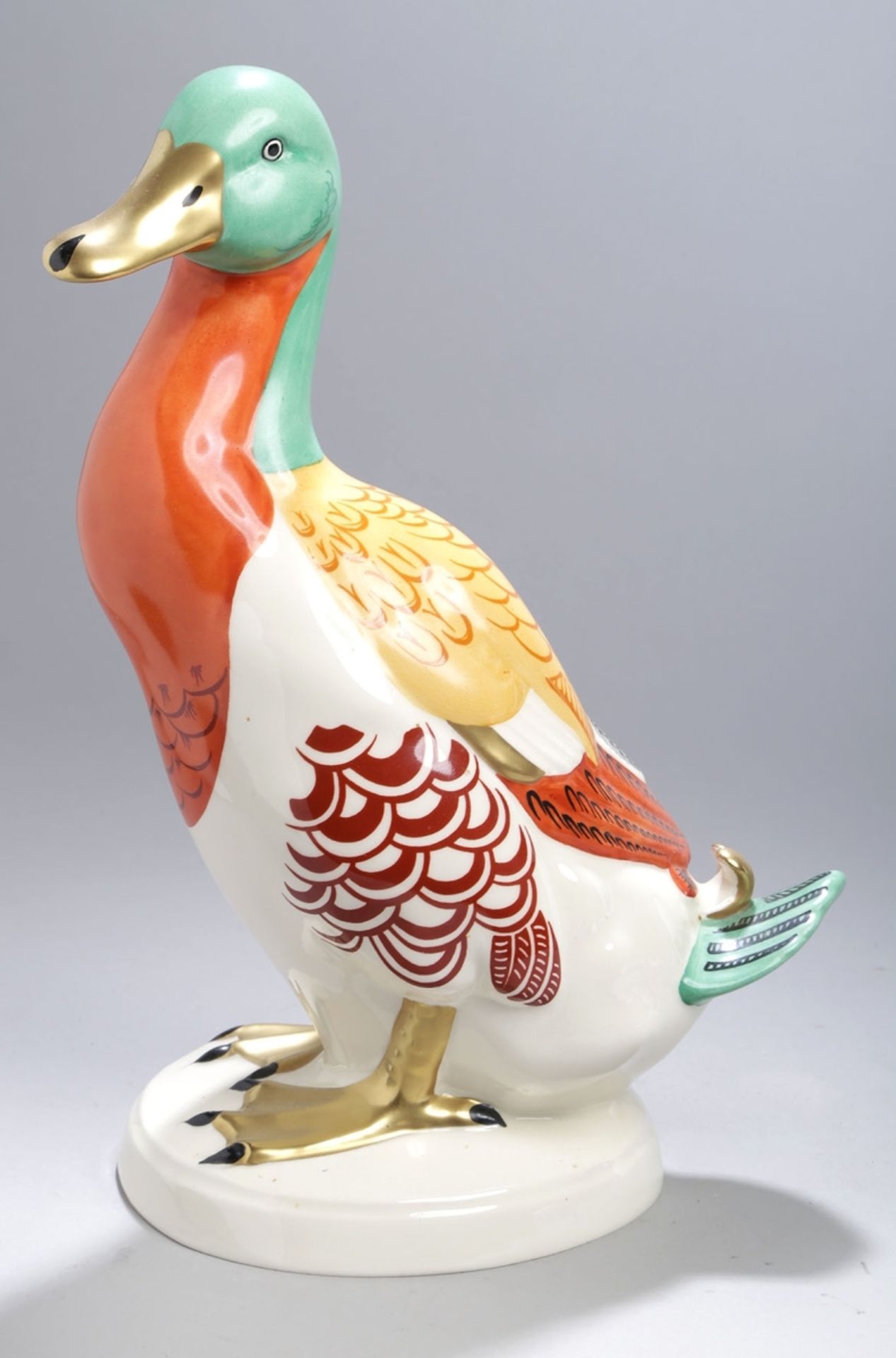 Porzellan-Tierplastik, "Ente", Goebel, 2. Hälfte 20. Jh., auf Rundsockel vollplastischeDarstell