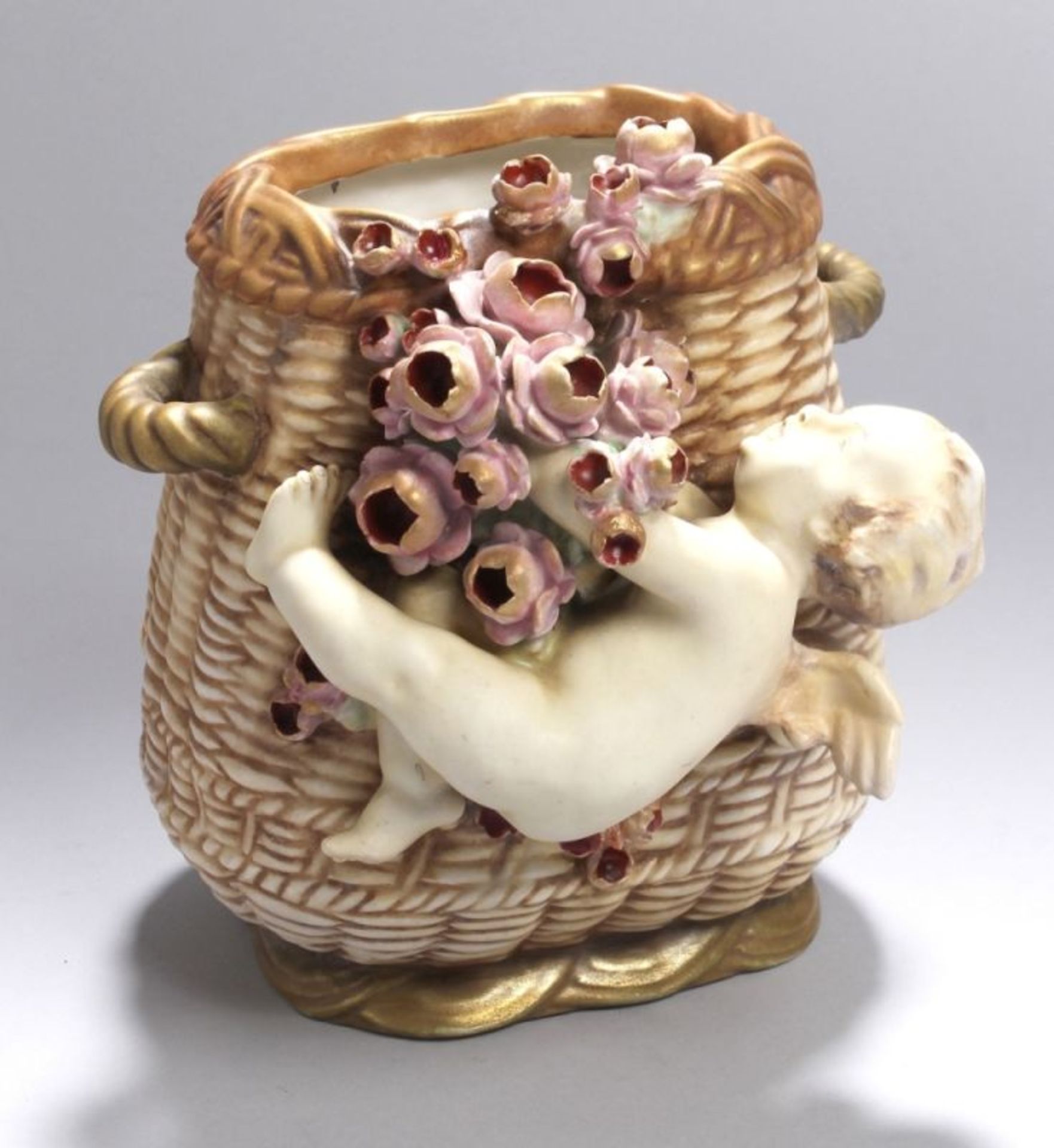 Keramik-Ziervase, "Amor mit Rosen", Amphora-Werke, Riessner, Stellmacher & Kessel,