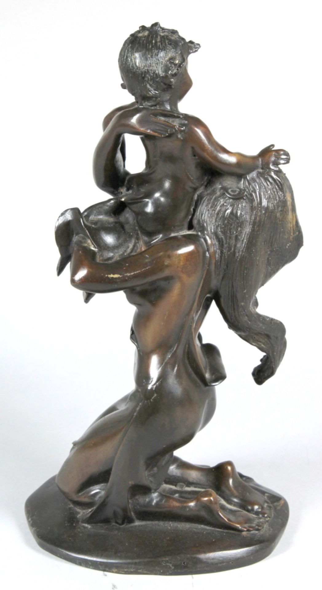 Bronze-Plastik, "Mutterglück", anonymer Bildhauer Mitte 20. Jh., vollplastischeDarstellung, dun - Bild 2 aus 2