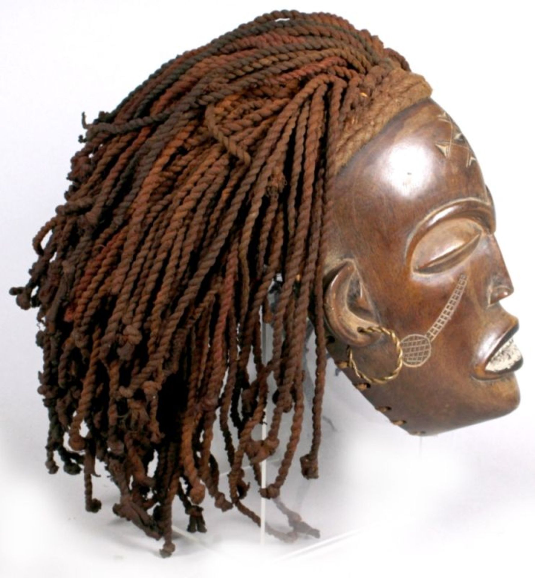 Maske, Tchokwe, Angola, plastisches Gesicht mit linsenförmigen, geschlitzt offenen Augen,kleine - Bild 3 aus 5