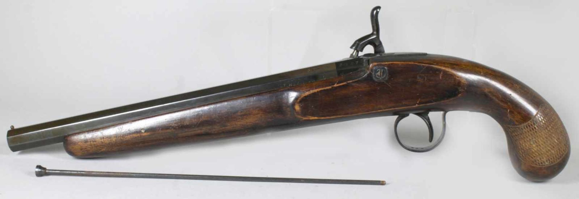 Perkussionspistole, um 1800, brünierter Eisenlauf, -schloß, -beschläge und -abzugshahnsowie Kim - Bild 2 aus 8