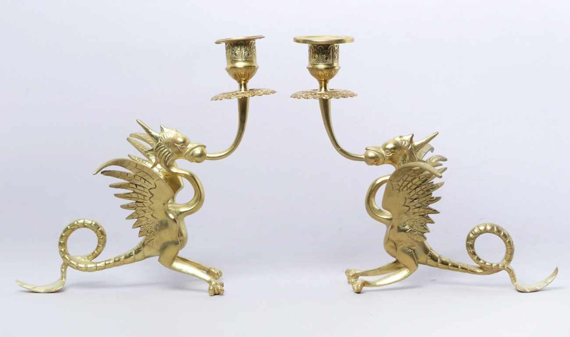 Ein Paar Messing-Drachenleuchter, 1-flg., wohl England, 19. Jh., vergoldet, vollplastischeAusfo