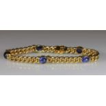 Armband, GG 750, Handarbeit, gepunzt ETH, 5 ovale Saphir-Cabochons, 18 cm lang, ca. 30 g