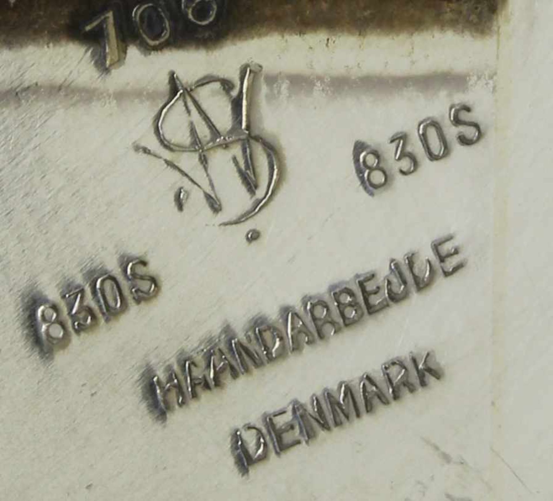 Schenkkanne, Silber 830, Dänemark, bauchig, brauner Holzhenkel, 16 cm hoch, ca. 440 g< - Bild 2 aus 2