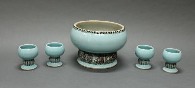 Bowlengefäß und 4 Pokalbecher, Westerwald, 1920/30er Jahre, Keramik, hellblau und braun glasiert,