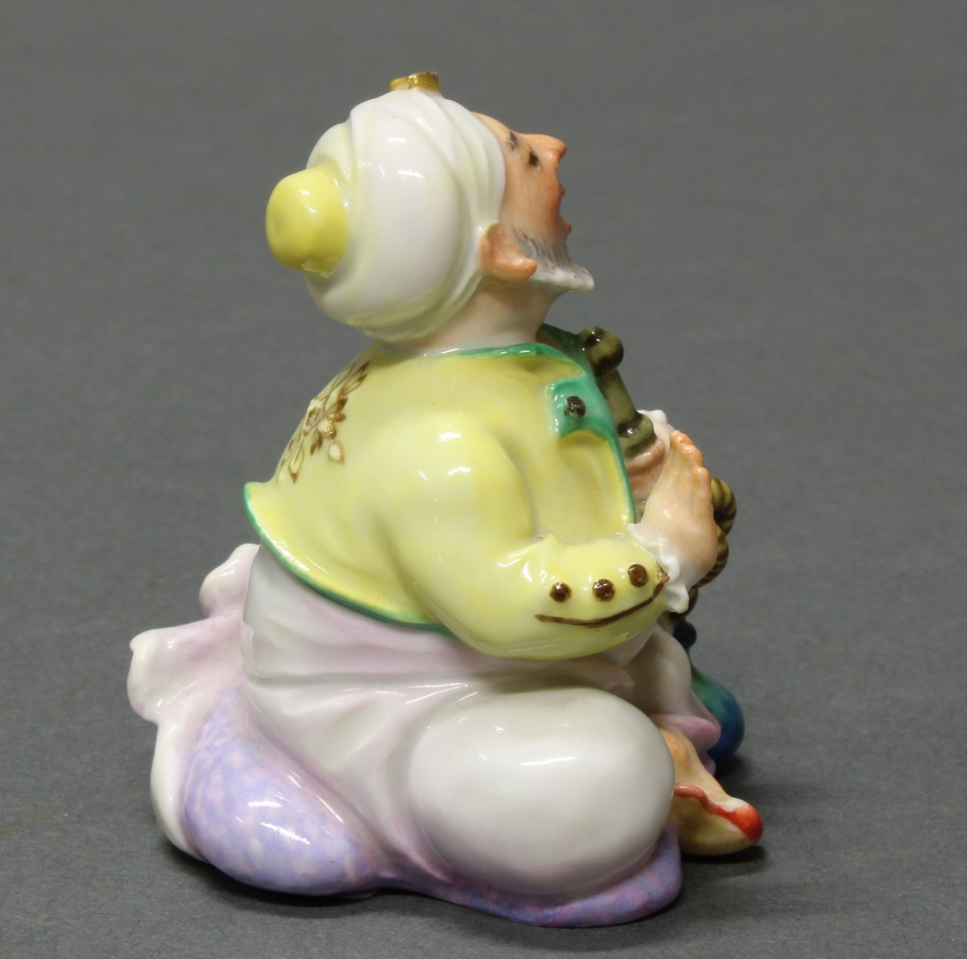 Porzellanfigur, "Türke mit Wasserpfeife", Meissen, Schwertermarke, 1. Wahl, Modellnummer A 1147, - Image 4 of 4