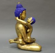 Figur, "Buddha mit Gefährtin", Nepal, spätes 20. Jh., Metall, vergoldet, Haare mit blauer