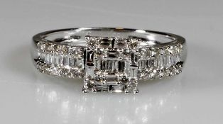 Ring, WG 750, Brillanten und Diamant-Baguettes zus. ca. 0.43 ct., etwa w/si-p, 2 g, RM 17