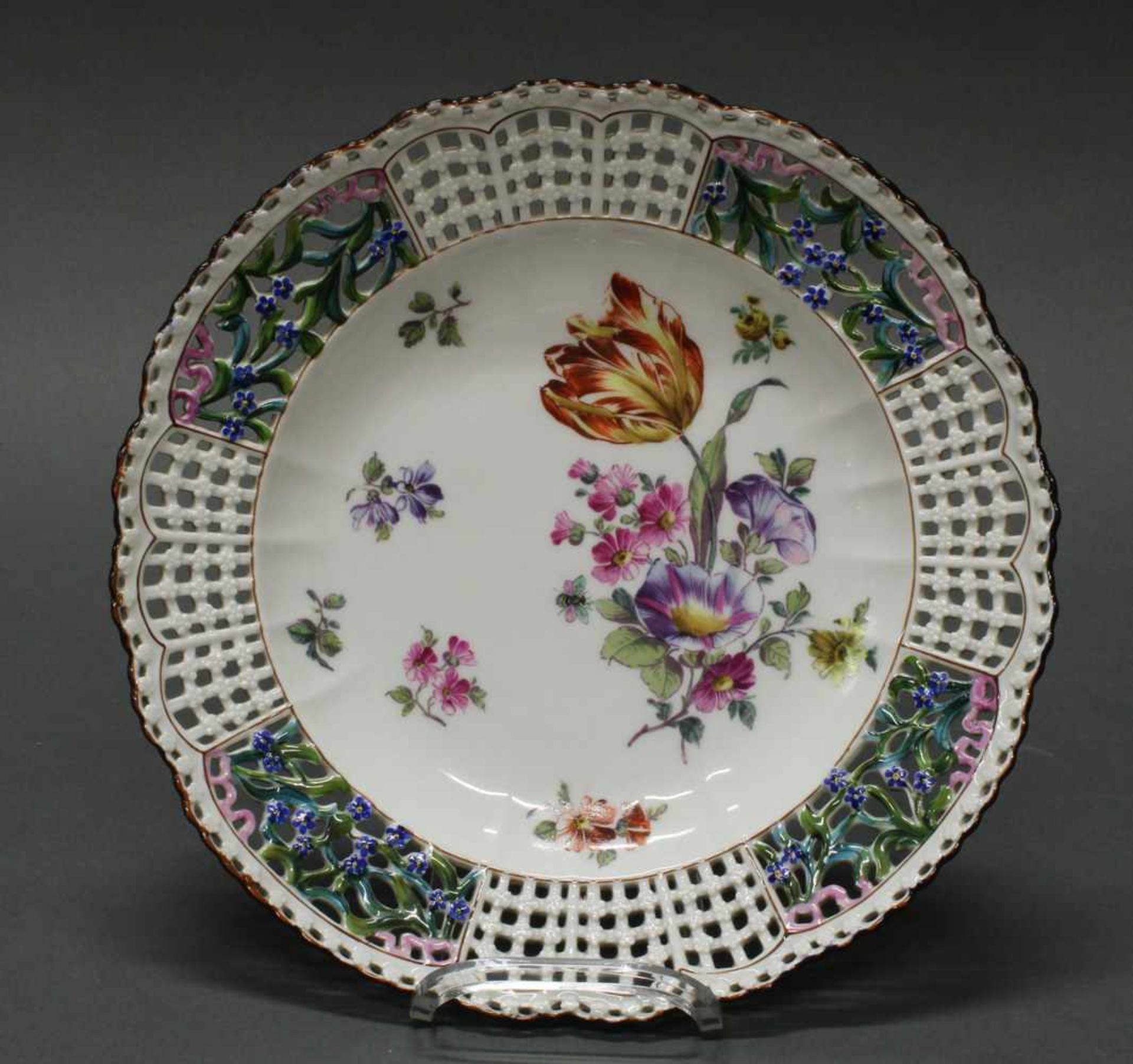 2 Durchbruchteller, Meissen, Schwertermarke, 1850-1924, 2. Wahl, Spiegel mit Blumenmalerei, - Image 2 of 3