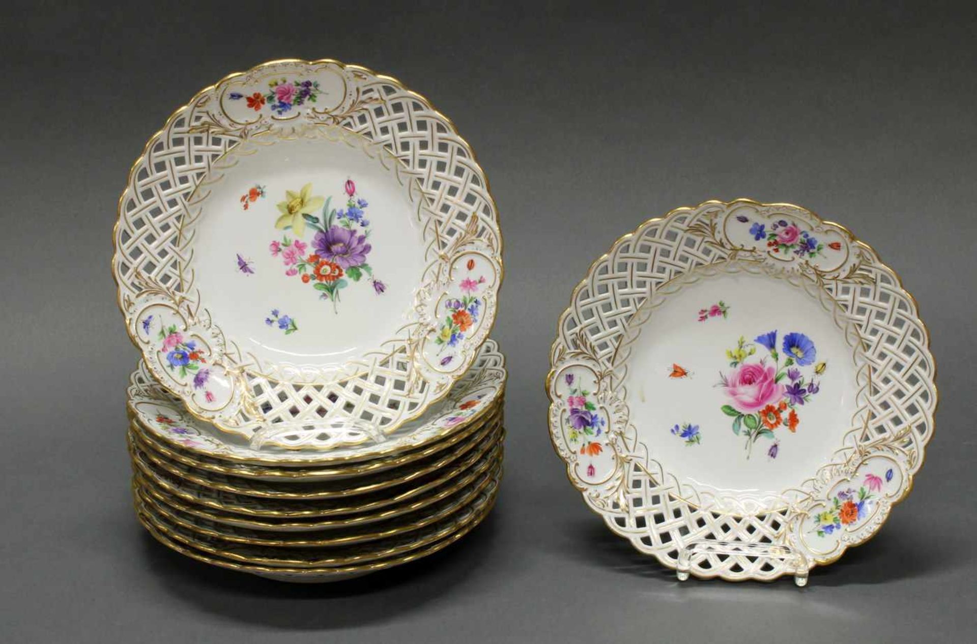 10 Durchbruchteller, Meissen, Schwertermarke, 1850-1924, 1. Wahl, bunte Blumenbuketts und