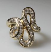 Ring, verschlungene Form, GG 585, 40 Brillanten zus. ca. 0.20 ct., ca. 6.6 g, RM 16.5