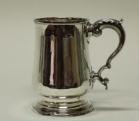 Mug, Silber 925, London, 1789, Meistermarke CH im Rechteck, gebaucht, profilierter Fuß, Wandung