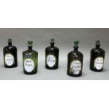 5 Apothekengefäße, 19. Jh., Glas, grün, Flaschenform, Schilder in farbiger Emaillemalerei,