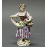Porzellanfigur, "Mädchen mit Blütenkorb", Meissen, Schwertermarke, 1850-1924, 1. Wahl,