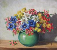 2 kleine Ölgemälde: "Alpenblumen", undeutlich monogrammiert unten rechts, 26 x 29 cm ; "