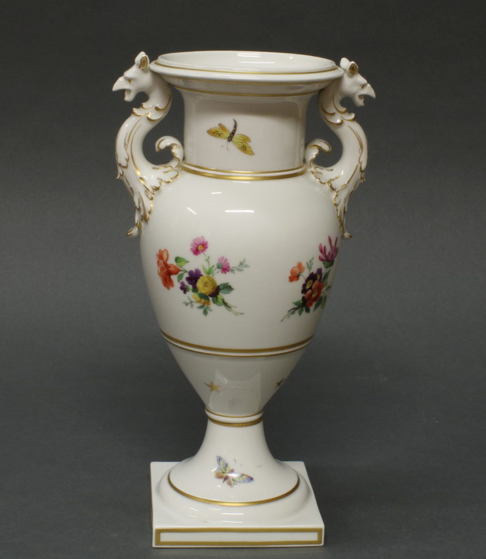 Vase, KPM Berlin, französische Form, zwei Greifenhenkel, bunte Blumen und Insekten, Goldzier, - Image 2 of 2